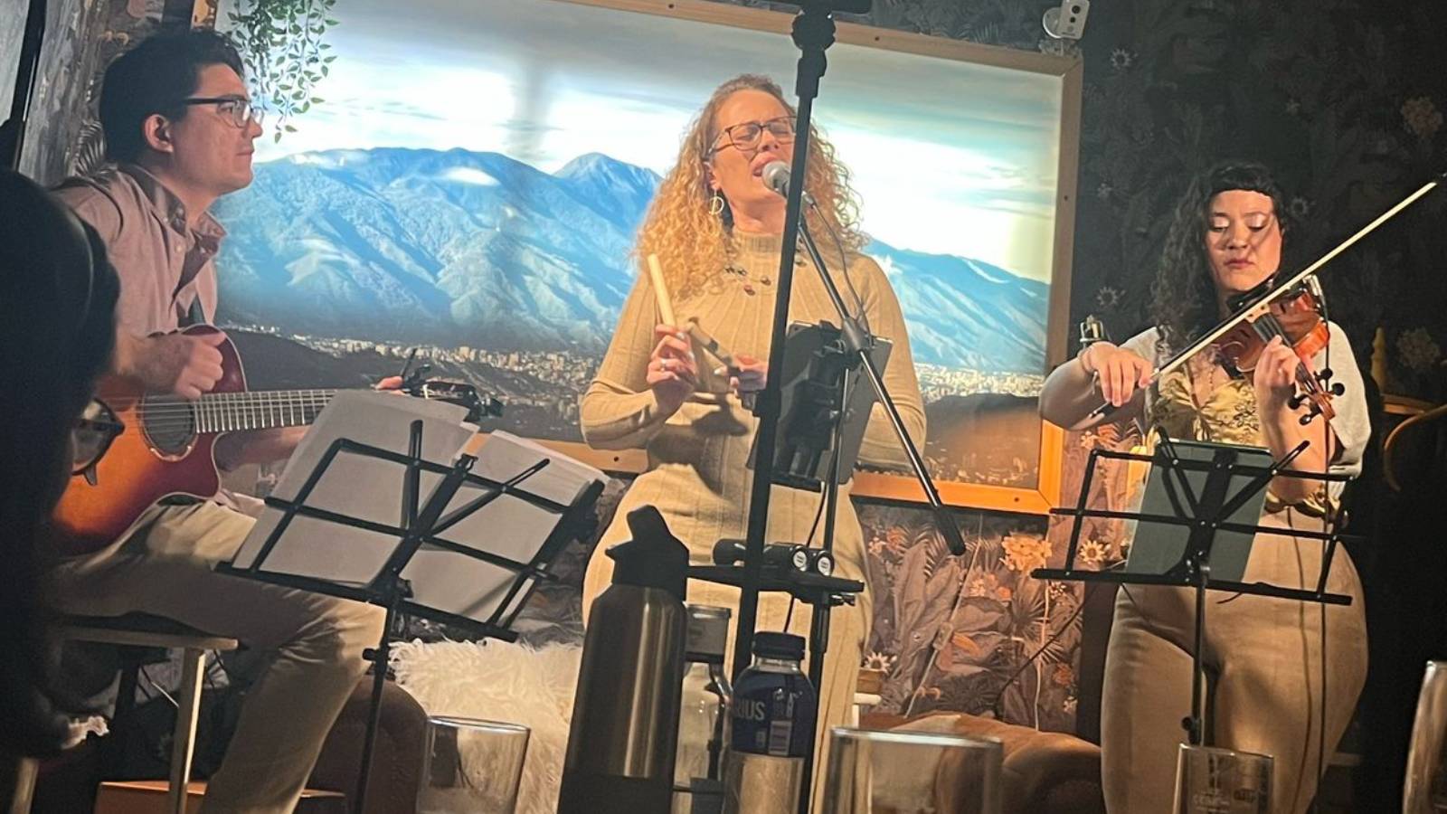 Samanes en concierto en vivo