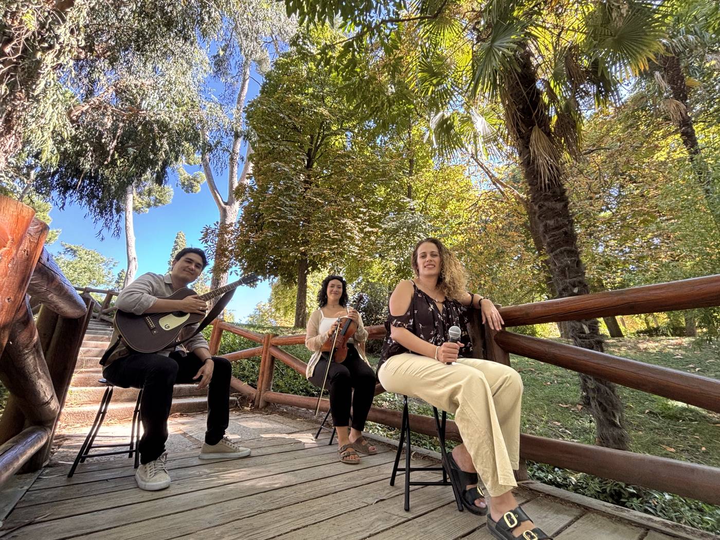 Samanes - Trío Iberoamericano en el Parque del Retiro, Madrid